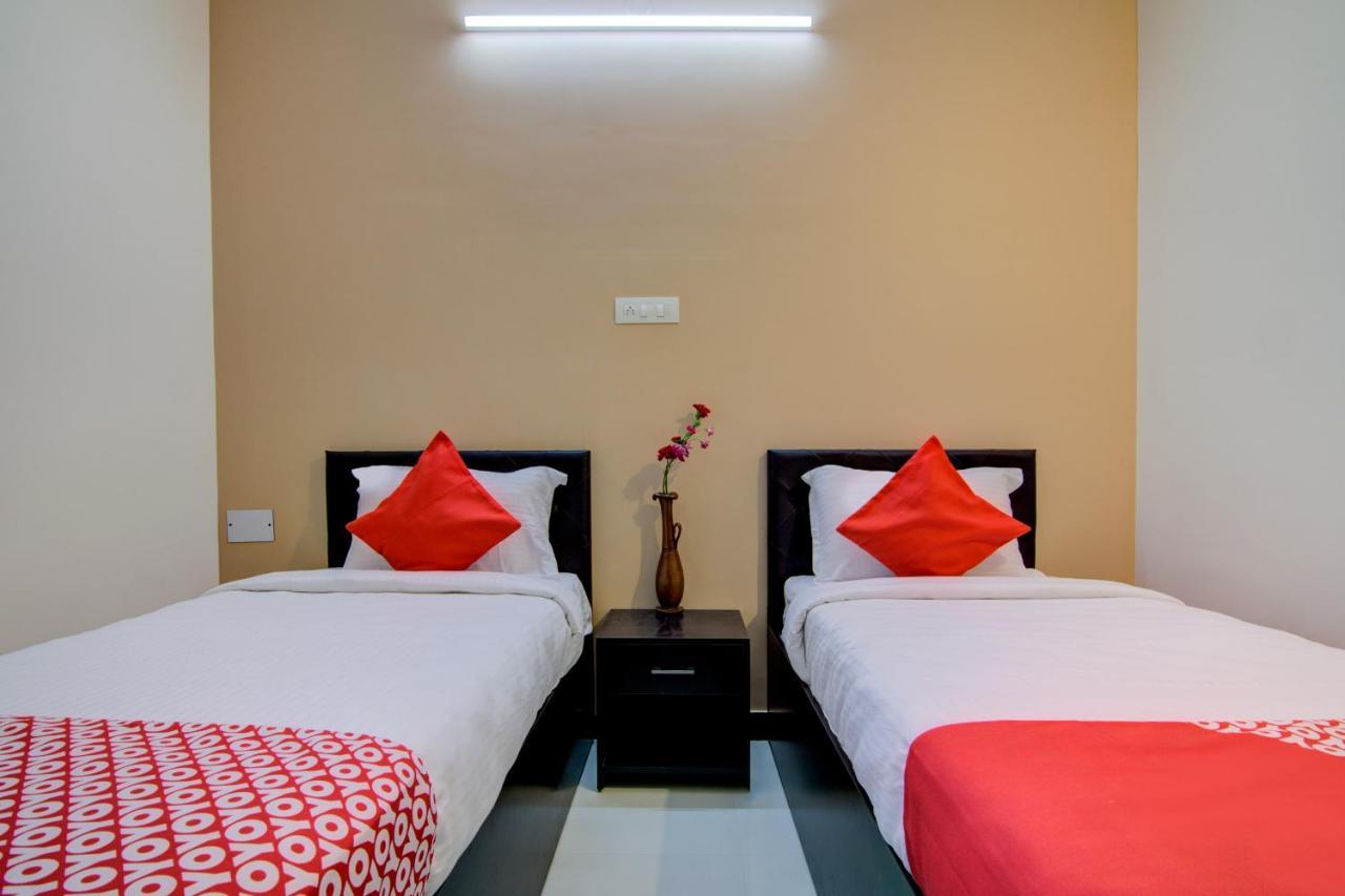 Oyo Flagship 24147 Royal Stay Singānallūr Bagian luar foto