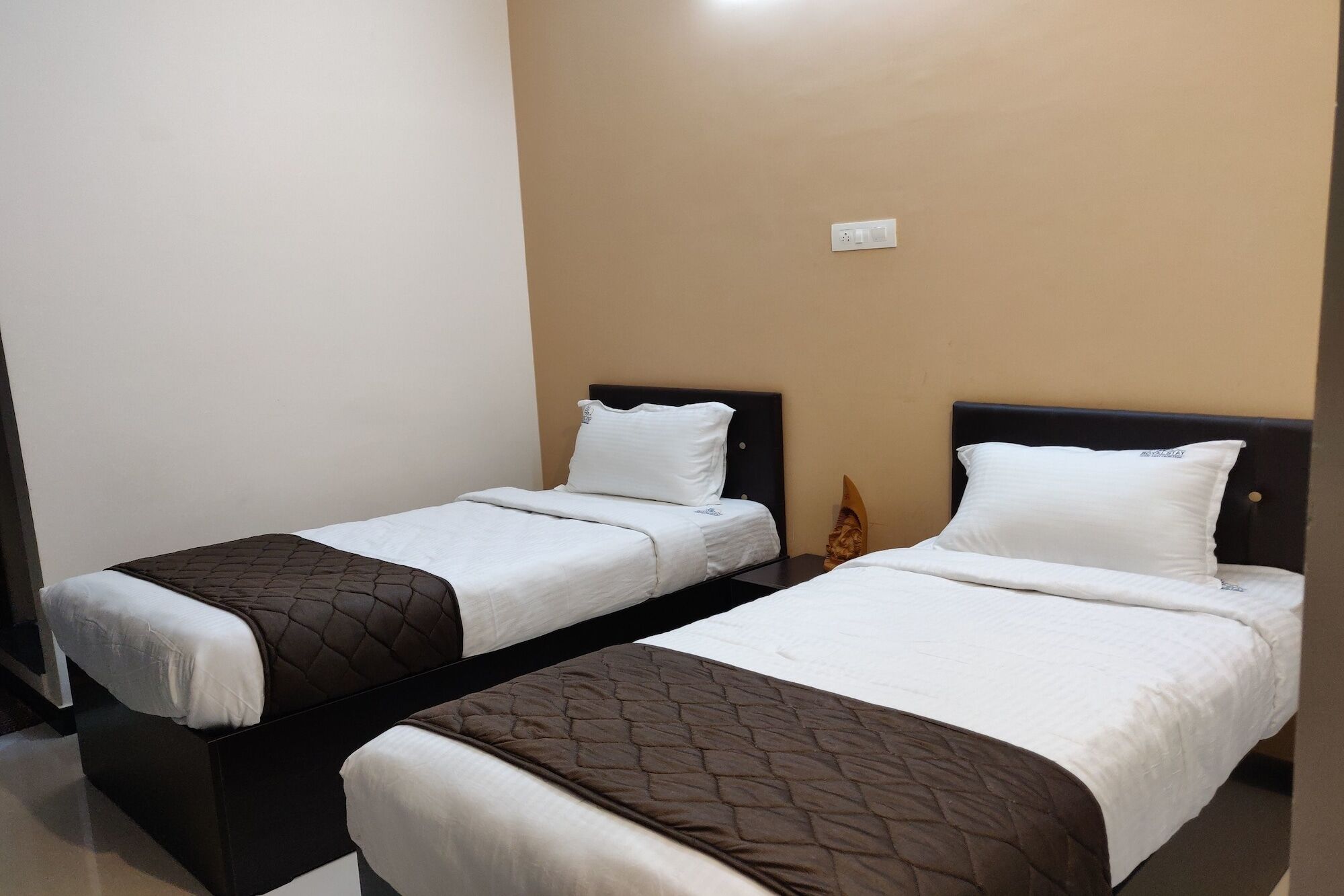 Oyo Flagship 24147 Royal Stay Singānallūr Bagian luar foto
